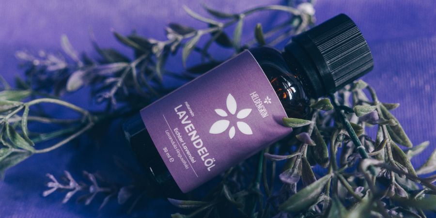 Lavendelöl für selbstgemachtes Gesichtswasser